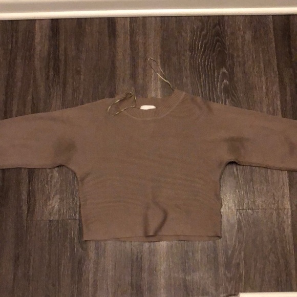 Pink Rose Cropped sweater - Picture 1 of 5